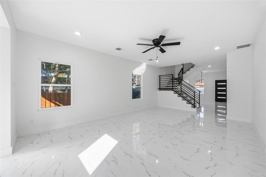 Spacious, unfurnished interior of a new home in , Houston (Image 31).