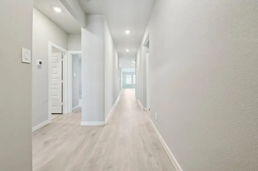 Spacious, unfurnished interior of a new home in Pine Lake Cove - Premier Series, Montgomery (Image 17). Spacious, unfurnished interior of a new home in Pine Lake Cove - Premier Series, Montgomery (Image 17).