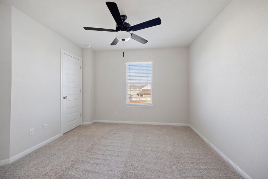 Spacious, unfurnished interior of a new home in Avery Centre, Round Rock (Image 34).