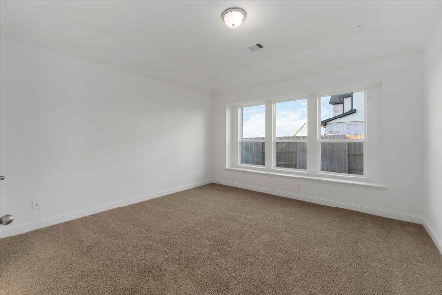 Spacious, unfurnished interior of a new home in Arabella on the Prairie, Booth (Image 16).