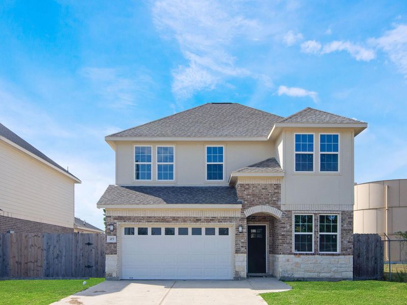 Exterior details and patio area of a home in , Cleveland (Image 1).