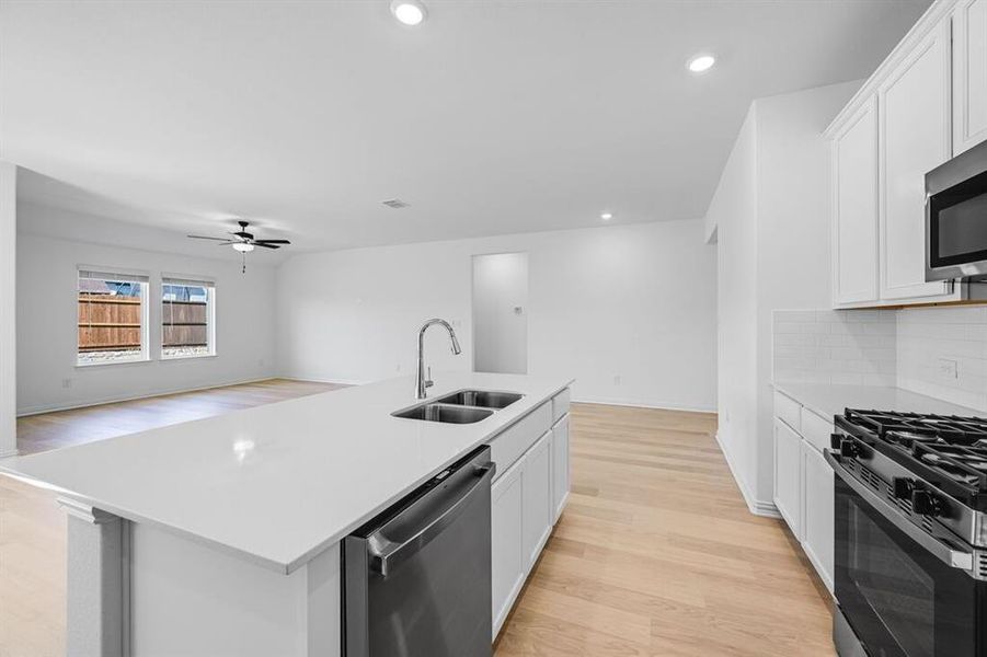2608 Glacier Road ~ Ready Now