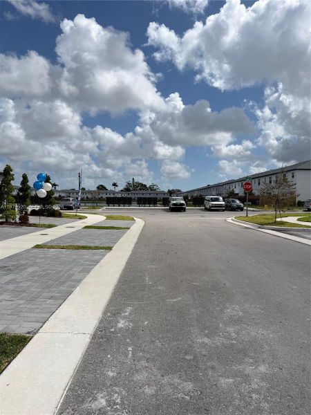 Community amenities in , Homestead (Image 28).