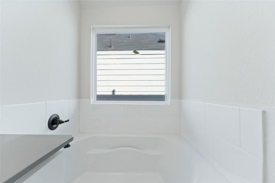 Close-up of interior finishes inside a home in Alicante, Houston (Image 9).