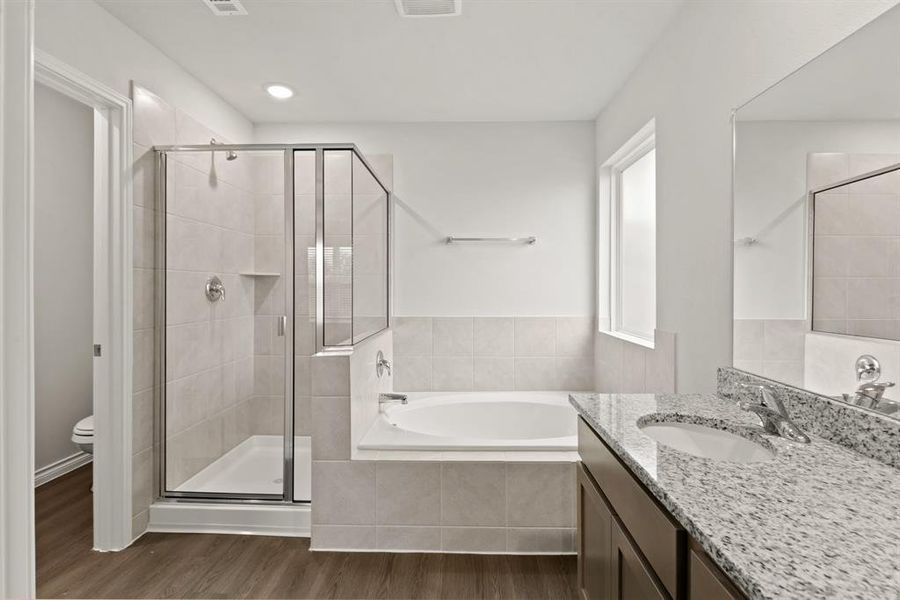 Furnished interior view inside a new home in Deer Creek, Fort Worth (Image 19). Furnished interior view inside a new home in Deer Creek, Fort Worth (Image 19).