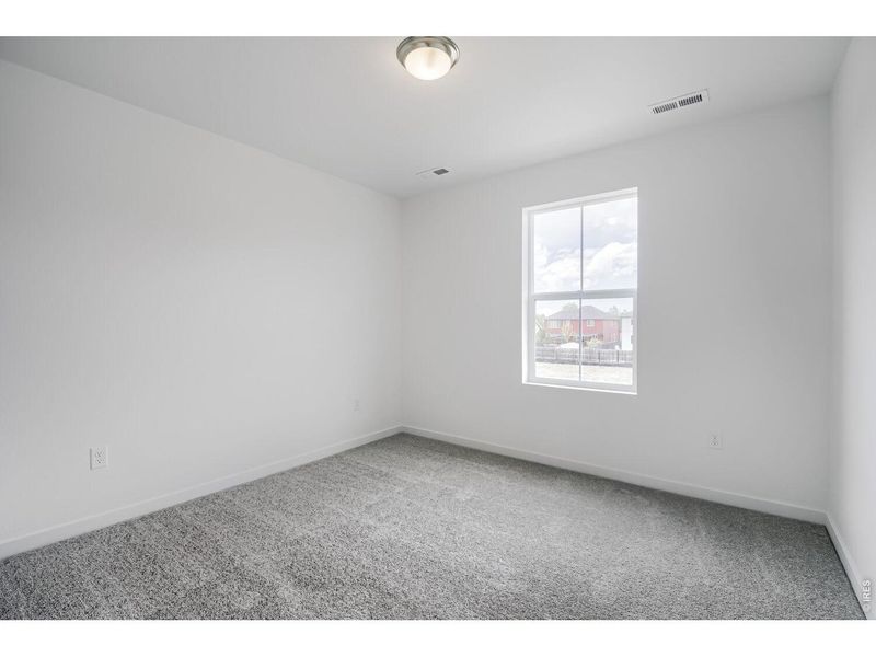 Spacious, unfurnished interior of a new home in Timber Lark, Fort Collins (Image 14).