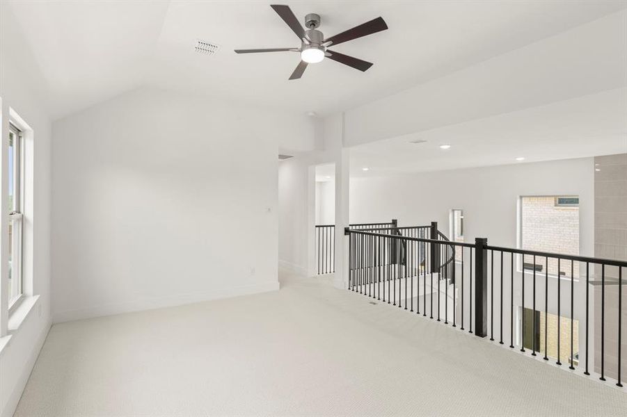 24. 8232 Caprock - Game (2) 24. 8232 Caprock - Game (2)