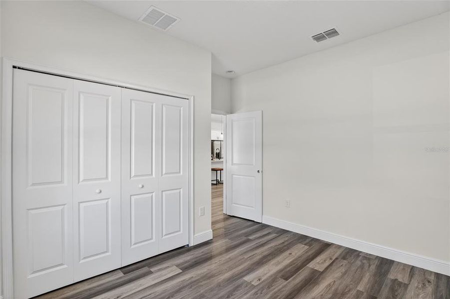 Spacious, unfurnished interior of a new home in , Citrus Springs (Image 26).