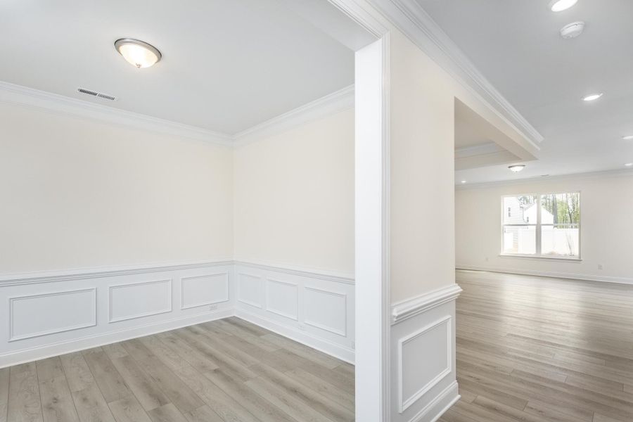 Spacious, unfurnished interior of a new home in Daniel Farms, Benson (Image 14).
