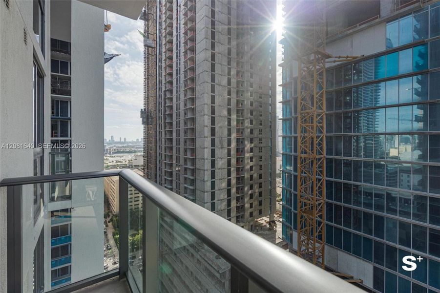 Condo located in Miami, FL showcasing its design and architecture (Image 3).