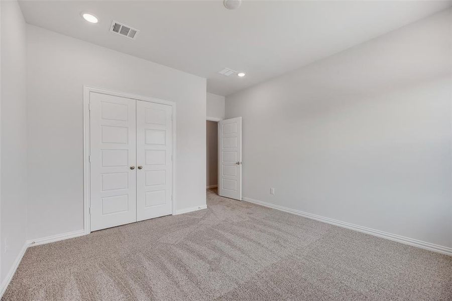 Spacious, unfurnished interior of a new home in Valencia On The Lake, Little Elm (Image 34). Spacious, unfurnished interior of a new home in Valencia On The Lake, Little Elm (Image 34).