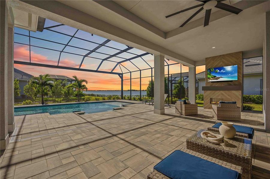 Exterior details and patio area of a home in , Sarasota (Image 2).