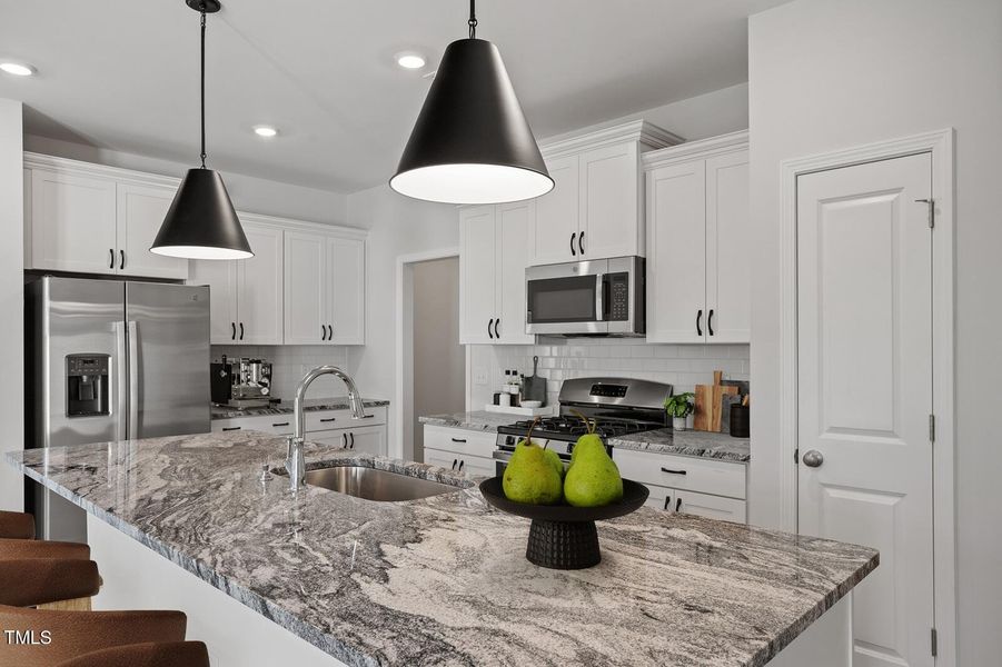 Kitchen - Mandevilla - Virtual Staging