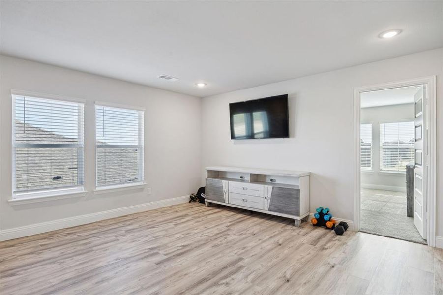 Spacious, unfurnished interior of a new home in Prestige Collection at Overland Grove, Forney (Image 21). Spacious, unfurnished interior of a new home in Prestige Collection at Overland Grove, Forney (Image 21).