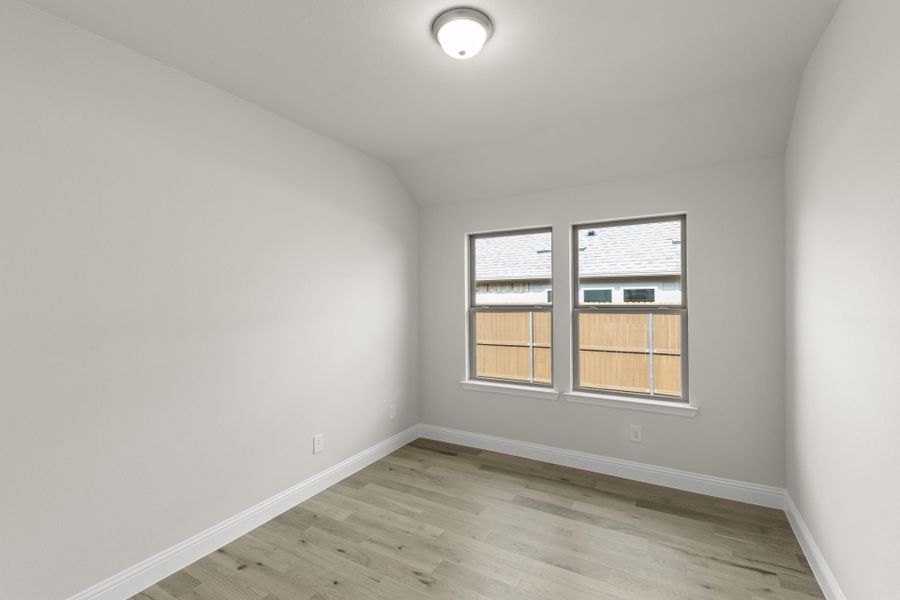 Spacious, unfurnished interior of a new home in Heartland, Heartland (Image 19).