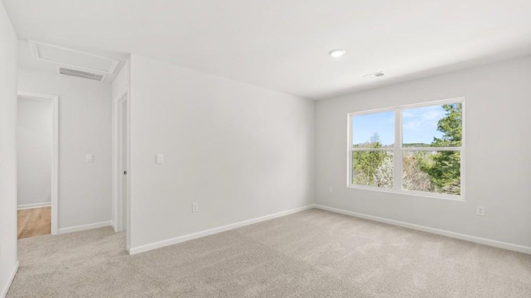 Spacious, unfurnished interior of a new home in Liberty Crossing, Braselton (Image 13).