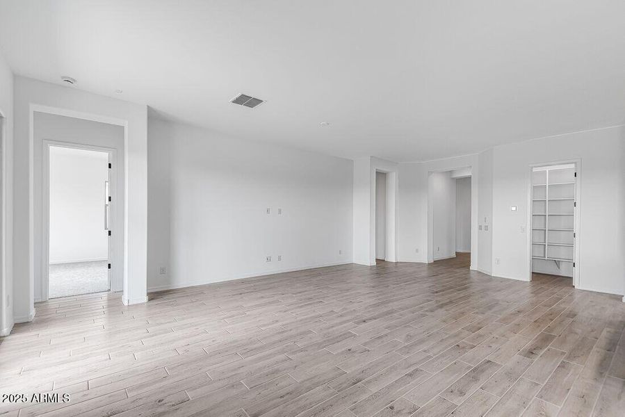 17837 W PASADENA - Ready Now!