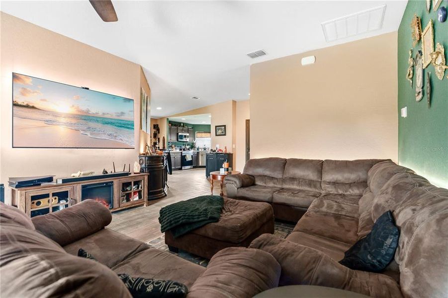 Furnished interior view inside a new home in Thompson Preserve, Bartow (Image 10). Furnished interior view inside a new home in Thompson Preserve, Bartow (Image 10).