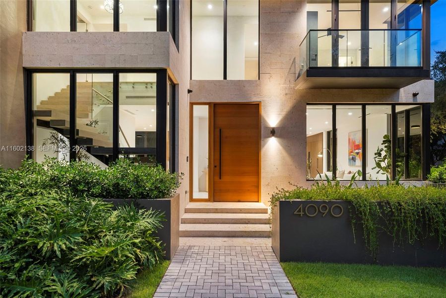 Exterior details and patio area of a home in , Miami (Image 4).