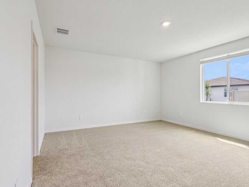 Spacious, unfurnished interior of a new home in The Meadow at Crossprairie, St. Cloud (Image 12).