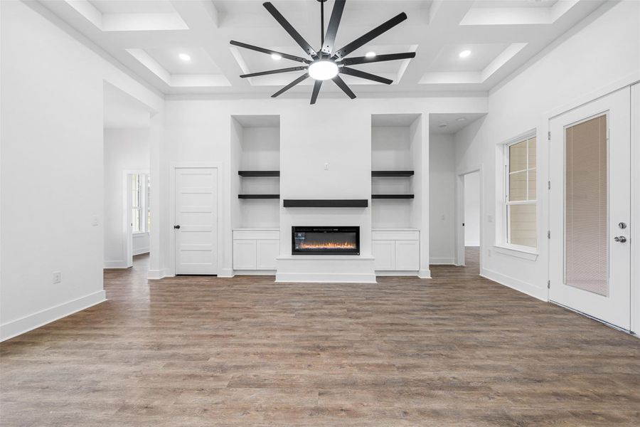 Spacious, unfurnished interior of a new home in , Huffman (Image 13).