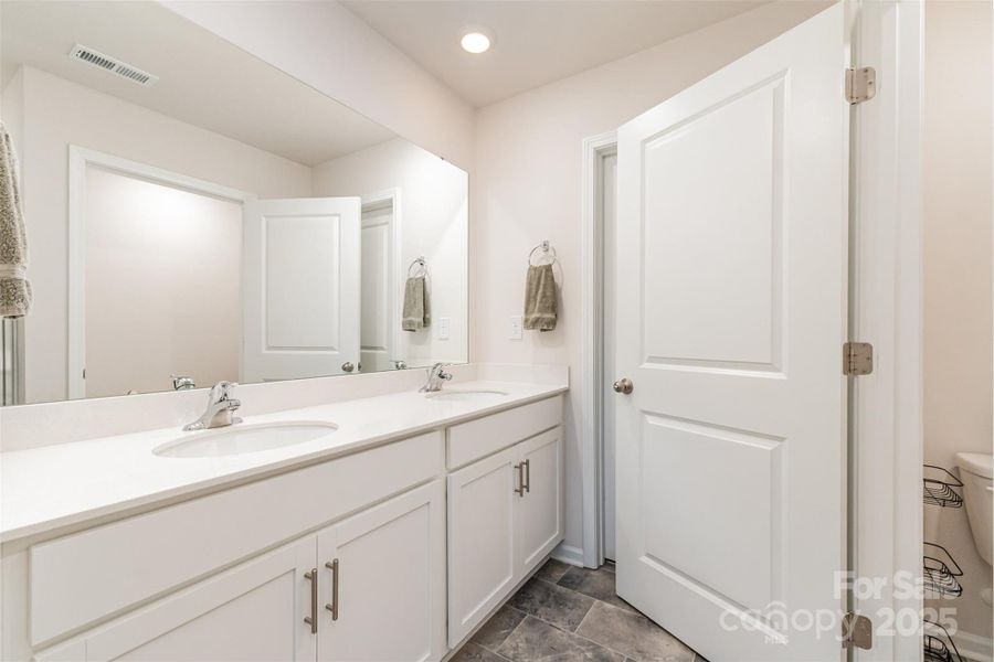 Furnished interior view inside a new home in , Dallas (Image 7). Furnished interior view inside a new home in , Dallas (Image 7).