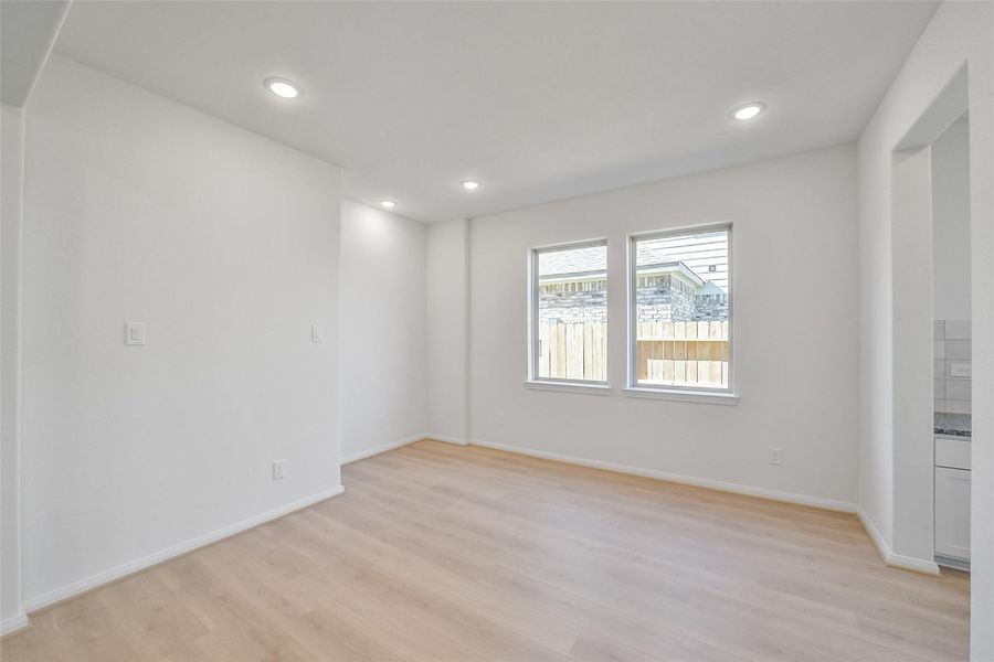 Spacious, unfurnished interior of a new home in Stone Creek Ranch, Hockley (Image 37). Spacious, unfurnished interior of a new home in Stone Creek Ranch, Hockley (Image 37).