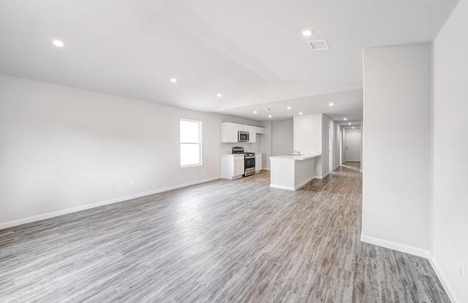 Spacious, unfurnished interior of a new home in Santa Fe, Cleveland (Image 5). Spacious, unfurnished interior of a new home in Santa Fe, Cleveland (Image 5).