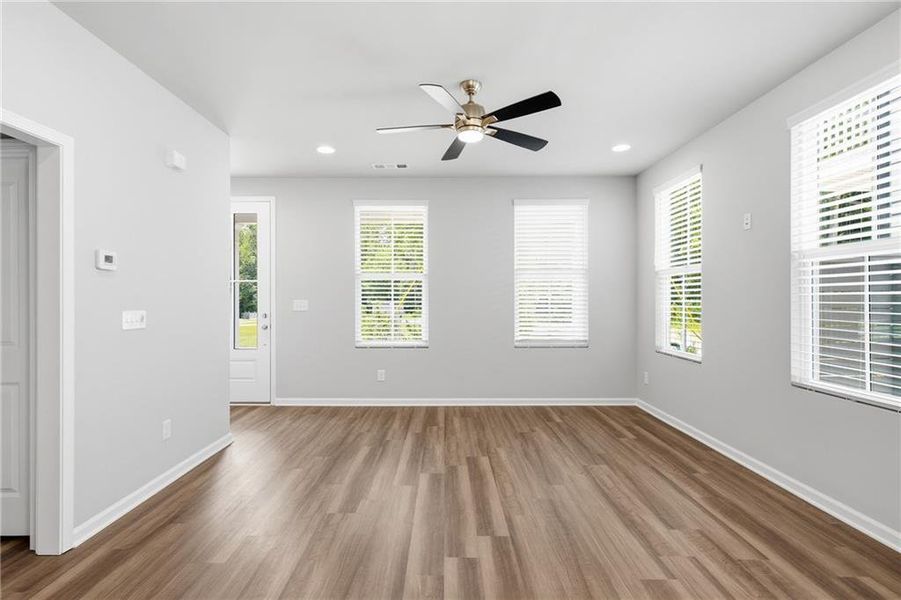 Spacious, unfurnished interior of a new home in , Auburn (Image 10).