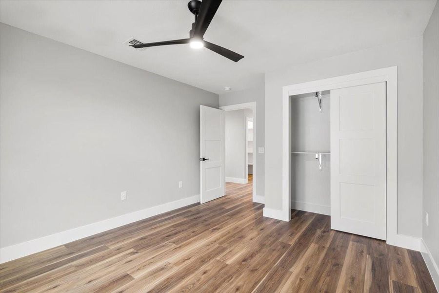 Spacious, unfurnished interior of a new home in , Johnson City (Image 28).