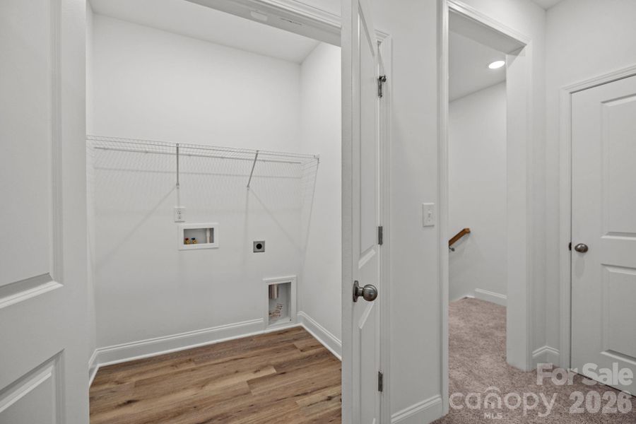 Spacious, unfurnished interior of a new home in Sycamore Trail, Matthews (Image 20).