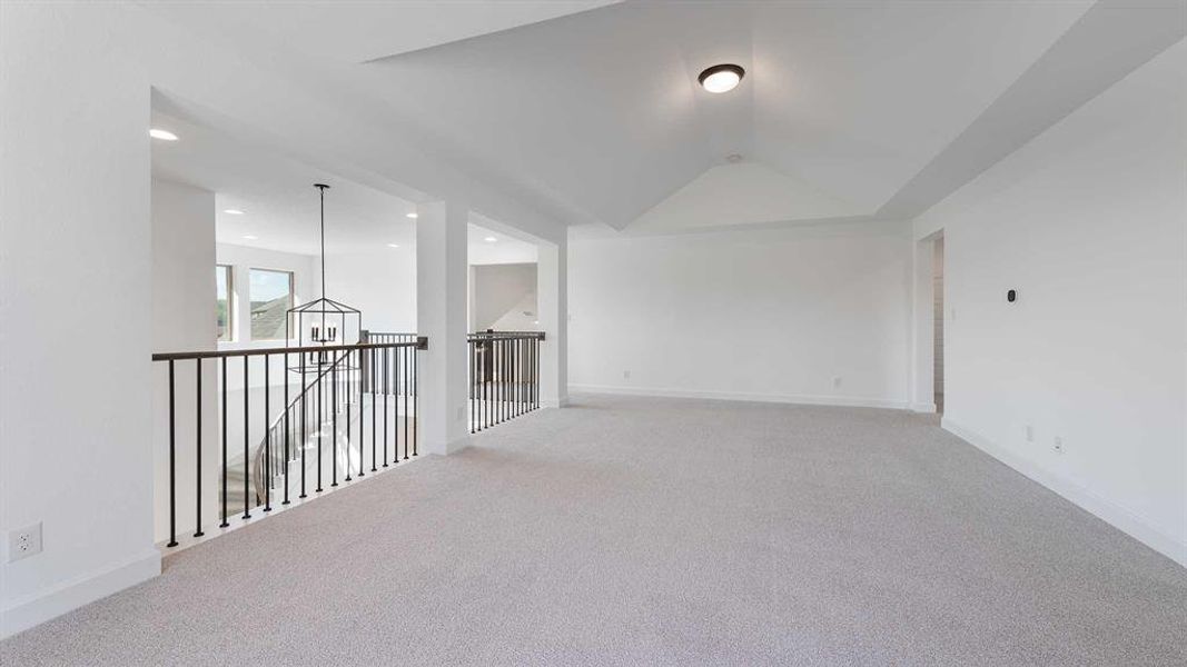 Spacious, unfurnished interior of a new home in Somerset Park 80', Rockwall (Image 15).