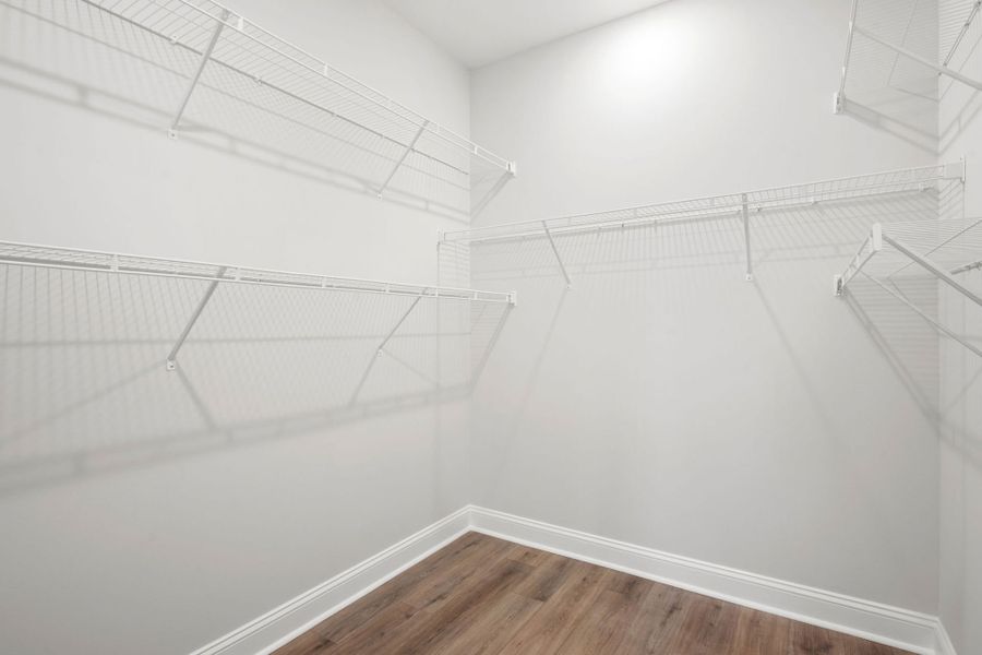 Spacious, unfurnished interior of a new home in Del Webb Savannah at Heartwood, Richmond Hill (Image 17).