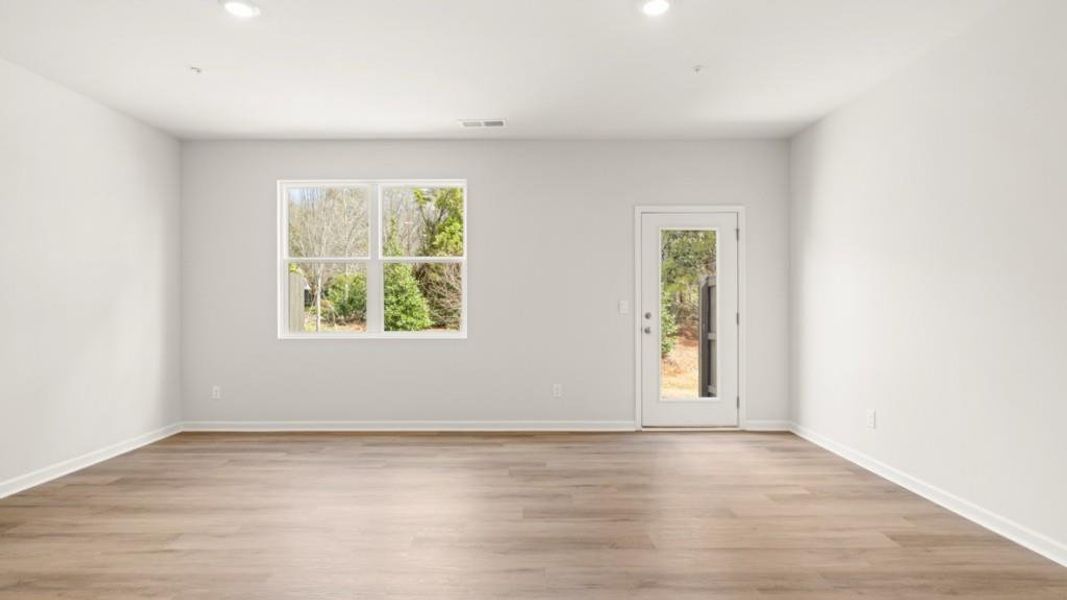 Spacious, unfurnished interior of a new home in Roseleigh Park, Douglasville (Image 26).