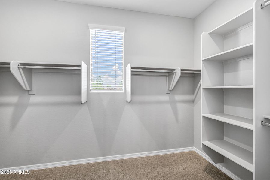 25)MASTER CLOSET 25)MASTER CLOSET