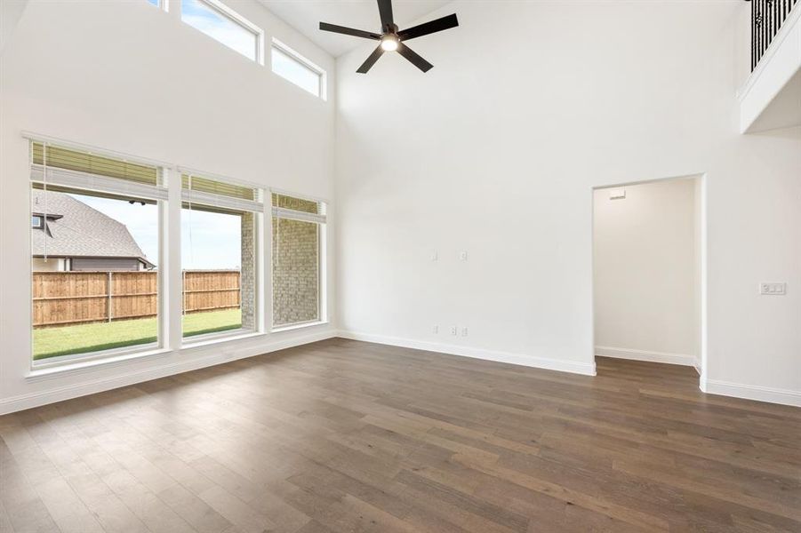 Spacious, unfurnished interior of a new home in Creekview Meadows, Pilot Point (Image 29). Spacious, unfurnished interior of a new home in Creekview Meadows, Pilot Point (Image 29).