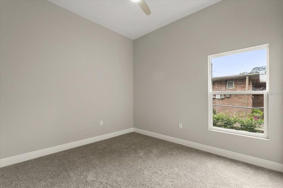 Spacious, unfurnished interior of a new home in , Lake Alfred (Image 8).
