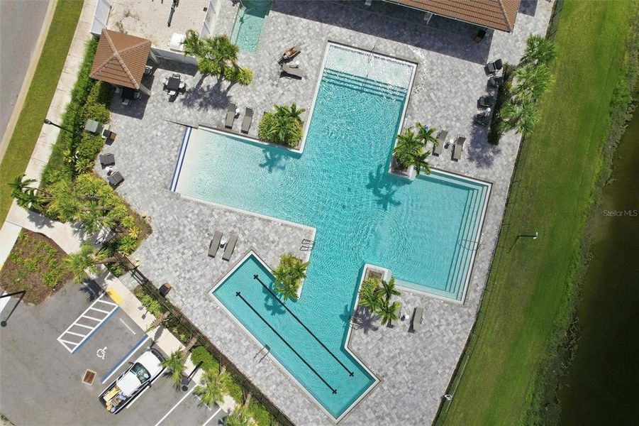 Community amenities in Central Parc, North Port (Image 35). Community amenities in Central Parc, North Port (Image 35).