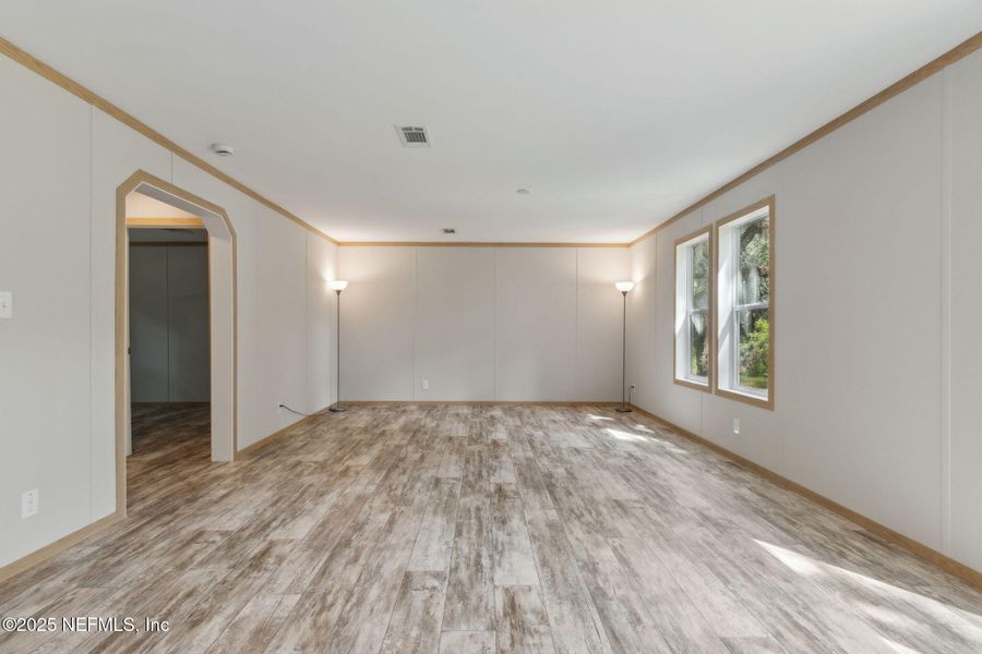 Spacious, unfurnished interior of a new home in , Yulee (Image 15).