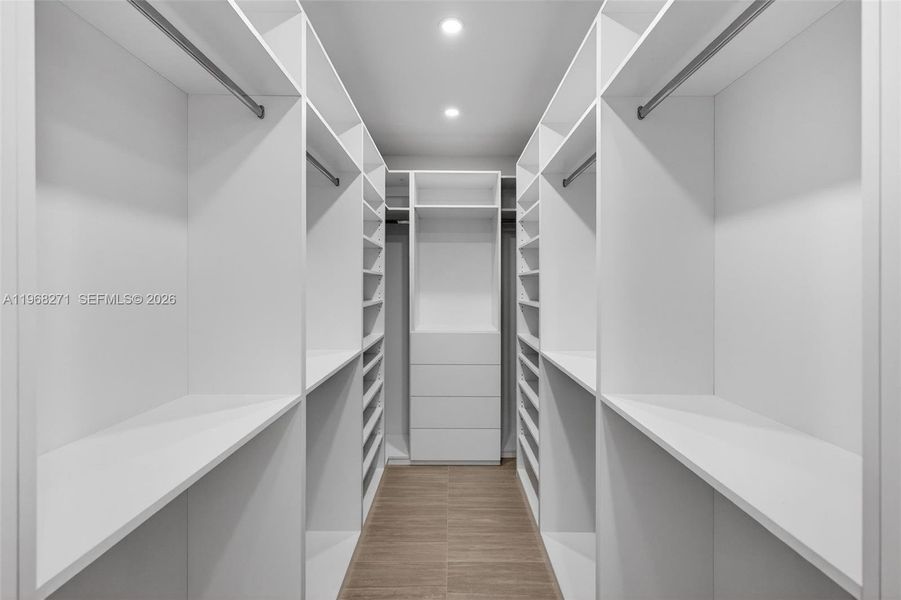 Furnished interior view inside a new home in , Fort Lauderdale (Image 7).