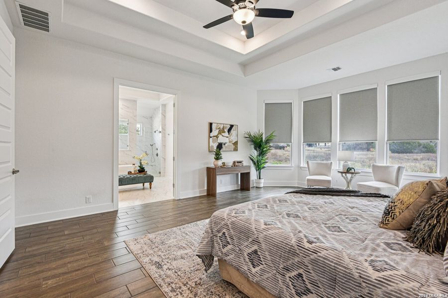 Furnished interior view inside a new home in Waldsanger, New Braunfels (Image 19).