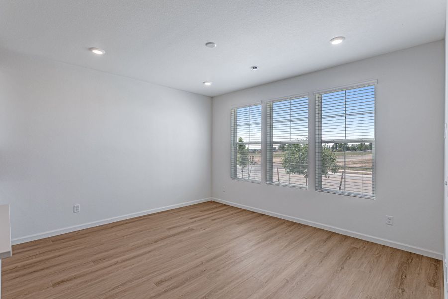 Spacious, unfurnished interior of a new home in Westside Crossing, Berthoud (Image 18).