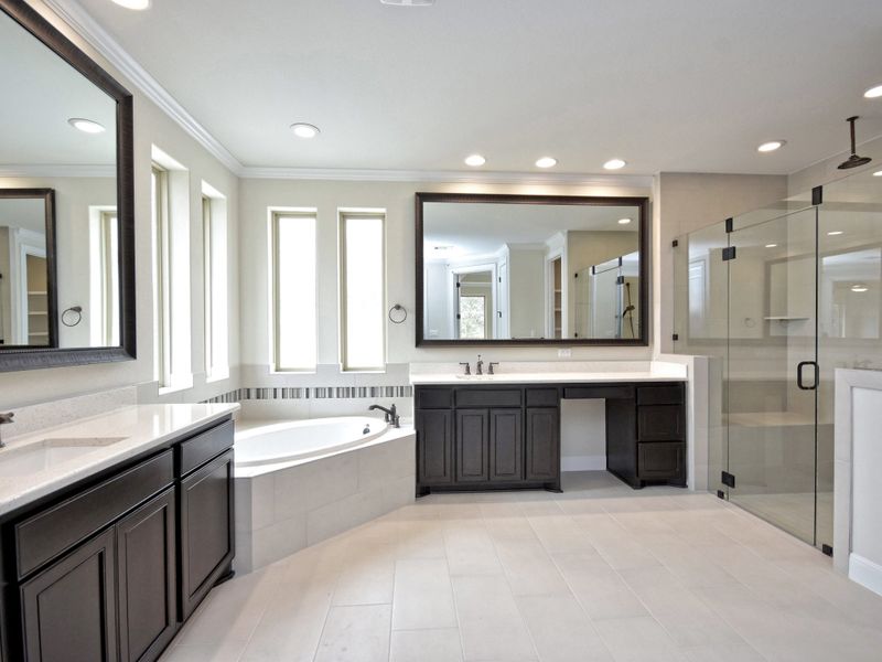 Representative furnished interior of a home built from the San Simeon I by Giddens Homes in Clearwater Ranch, Liberty Hill (Image 229).