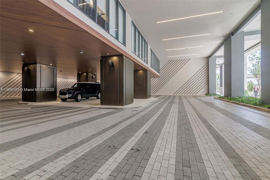 Community amenities in , Miami (Image 37).