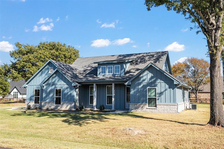 Front exterior of a new home in , Mabank, TX, highlighting curb appeal (Image 23).