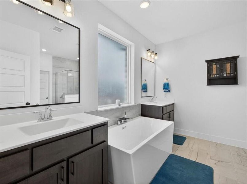 Furnished interior view inside a new home in Talon Hills, Fort Worth (Image 14).