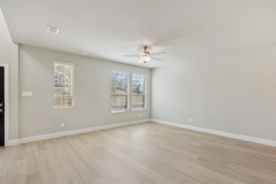 Photo is not of the actual home, but is an inspirational photo of builder’s model home and may depict options, furnishings, and/or decorator features that are not included.