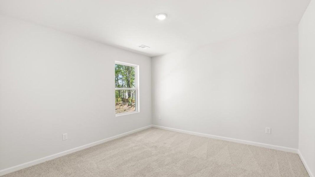 Spacious, unfurnished interior of a new home in Parkside at Carter Grove, Cartersville (Image 24).