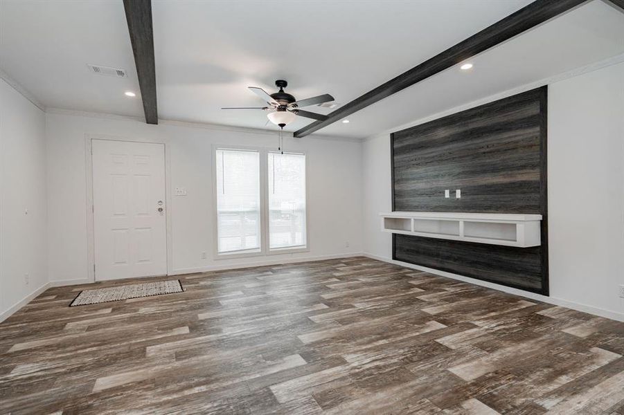 Spacious, unfurnished interior of a new home in , Mabank (Image 14).