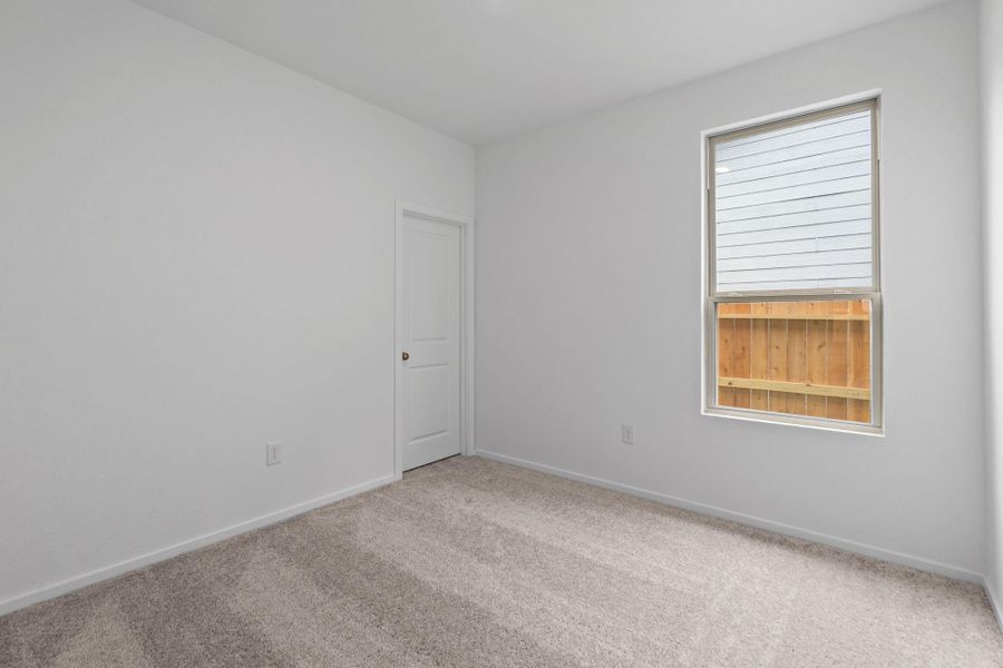 Spacious, unfurnished interior of a new home in Mavera, Conroe (Image 19).